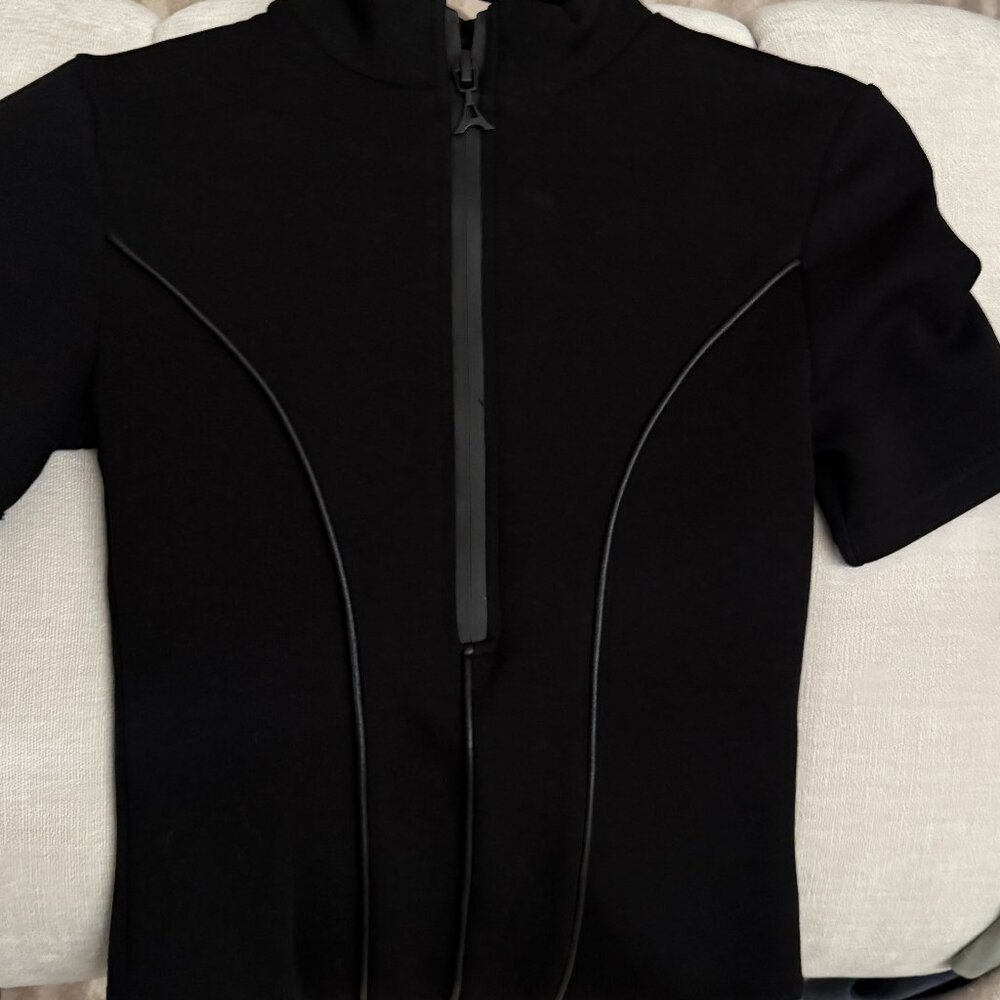 Maniere De Voir Quarter Zip Short Sleeve